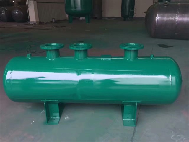 阿拉善左阿拉善左阿拉善左蒸汽分气缸